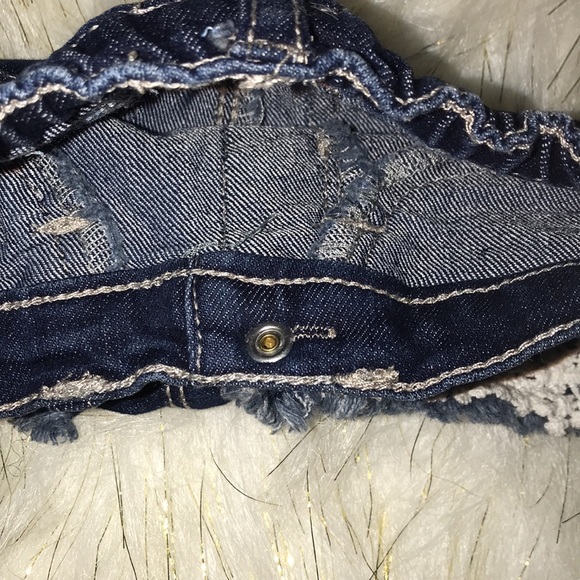 Okie Dokie lace accent jean shorts | size 3 M - Picture 3 of 6